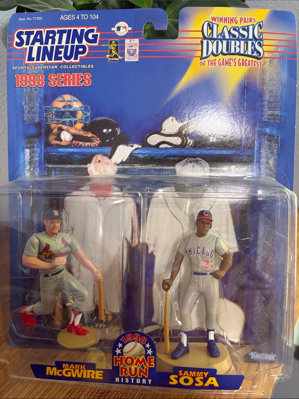1998 Series Mark McGwire & Sammy Sosa Classic Doubles Figure Starting Lineup